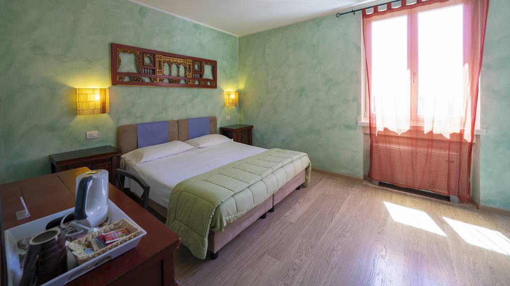 Villa-Bellaria-Bed-and-Breakfast-Riva-del-Garda-Doppelzimmer-3-DSC0698