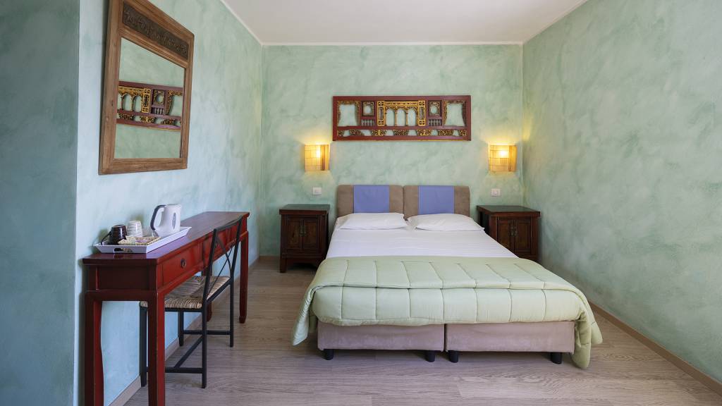 Villa-Bellaria-Bed-and-Breakfast-Riva-del-Garda-double-room-3-DSC0701