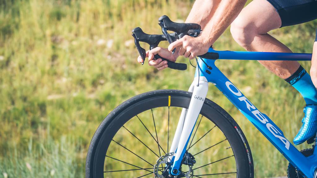 Villa-Bellaria-Bed-and-Breakfast-Riva-del-Garda-sport-bike