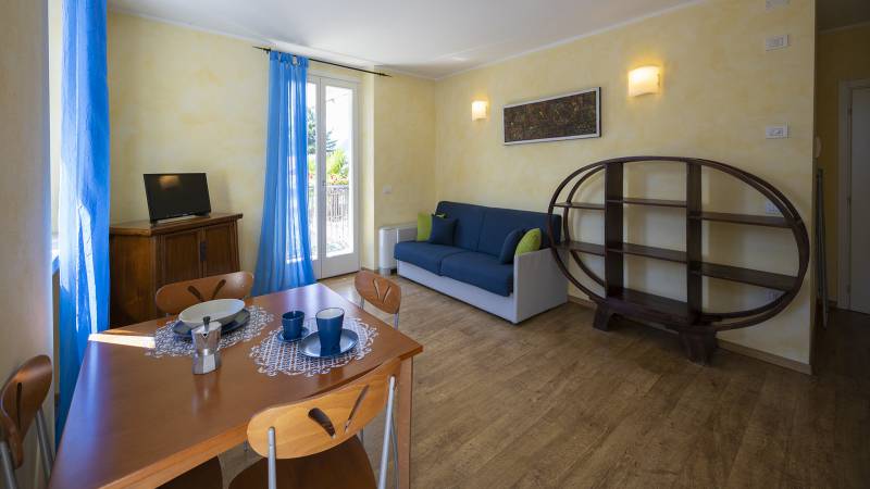 Villa-Bellaria-Bed-and-Breakfast-Riva-del-Garda-apartment-1-DSC0648