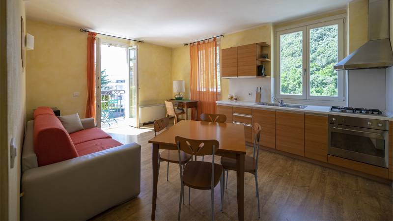 Villa-Bellaria-Bed-and-Breakfast-Riva-del-Garda-apartment-2-DSC0675