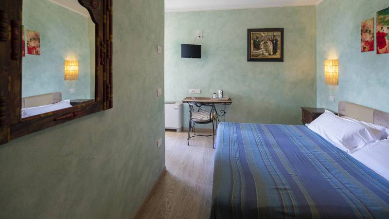 Villa-Bellaria-Bed-and-Breakfast-Riva-del-Garda-Doppelzimmer-1-DSC0735