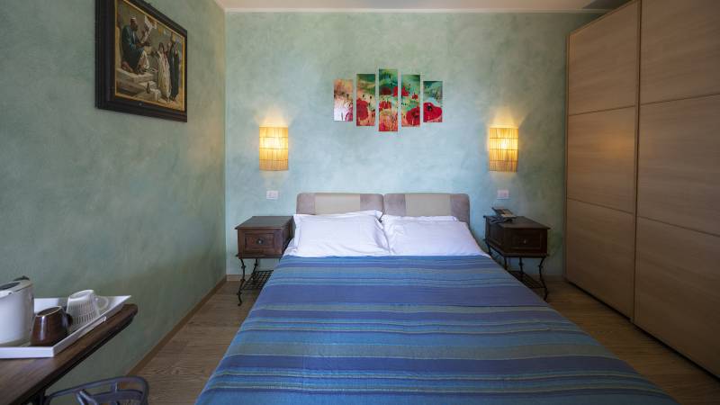 Villa-Bellaria-Bed-and-Breakfast-Riva-del-Garda-camera-matrimoniale-1-DSC0736