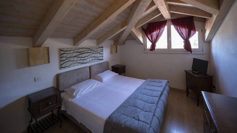 Villa-Bellaria-Bed-and-Breakfast-Riva-del-Garda-camera-mansardata-DSC0990