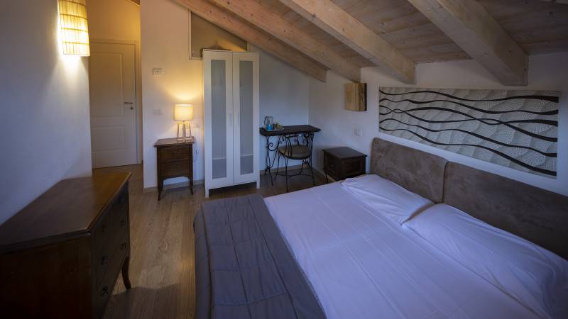 Villa-Bellaria-Bed-and-Breakfast-Riva-del-Garda-attic-room-DSC0991